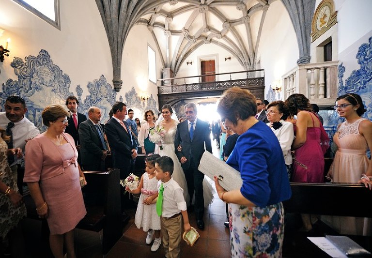 24 Casamento no Alentejo na igreja de Montemor e fotos de noivos no Castelo